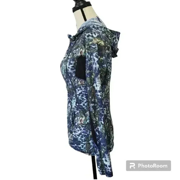 Lululemon Runbeam Half Zip Floral UPF Hoodie - Picture 4 of 12